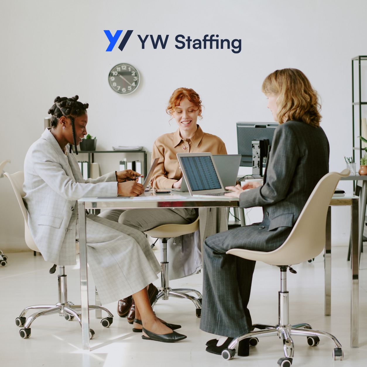 Overleg bij YW Staffing op kantoor